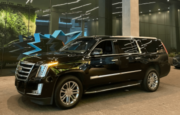 Cadillac-Escalade-SUV-in-front-of-Joseph-Hotel-in-Nashville Cadillac-Escalade-SUV-in-front-of-Joseph-Hotel-in-Nashville